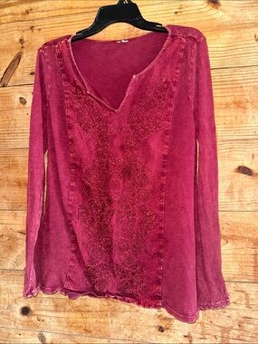 Cato Embroidered V‑Neck Long Sleeve Top